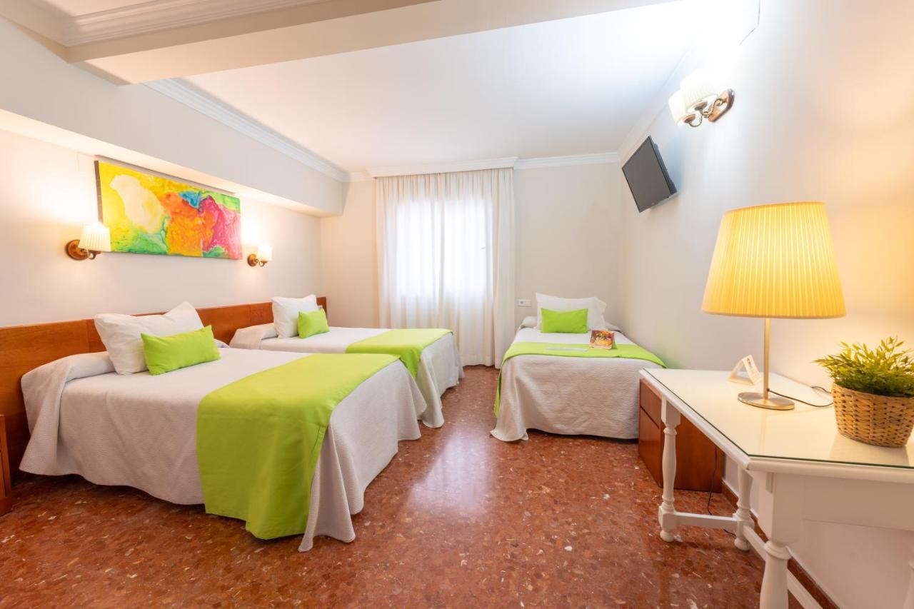מאלגה Hotel Romerito מראה חיצוני תמונה
