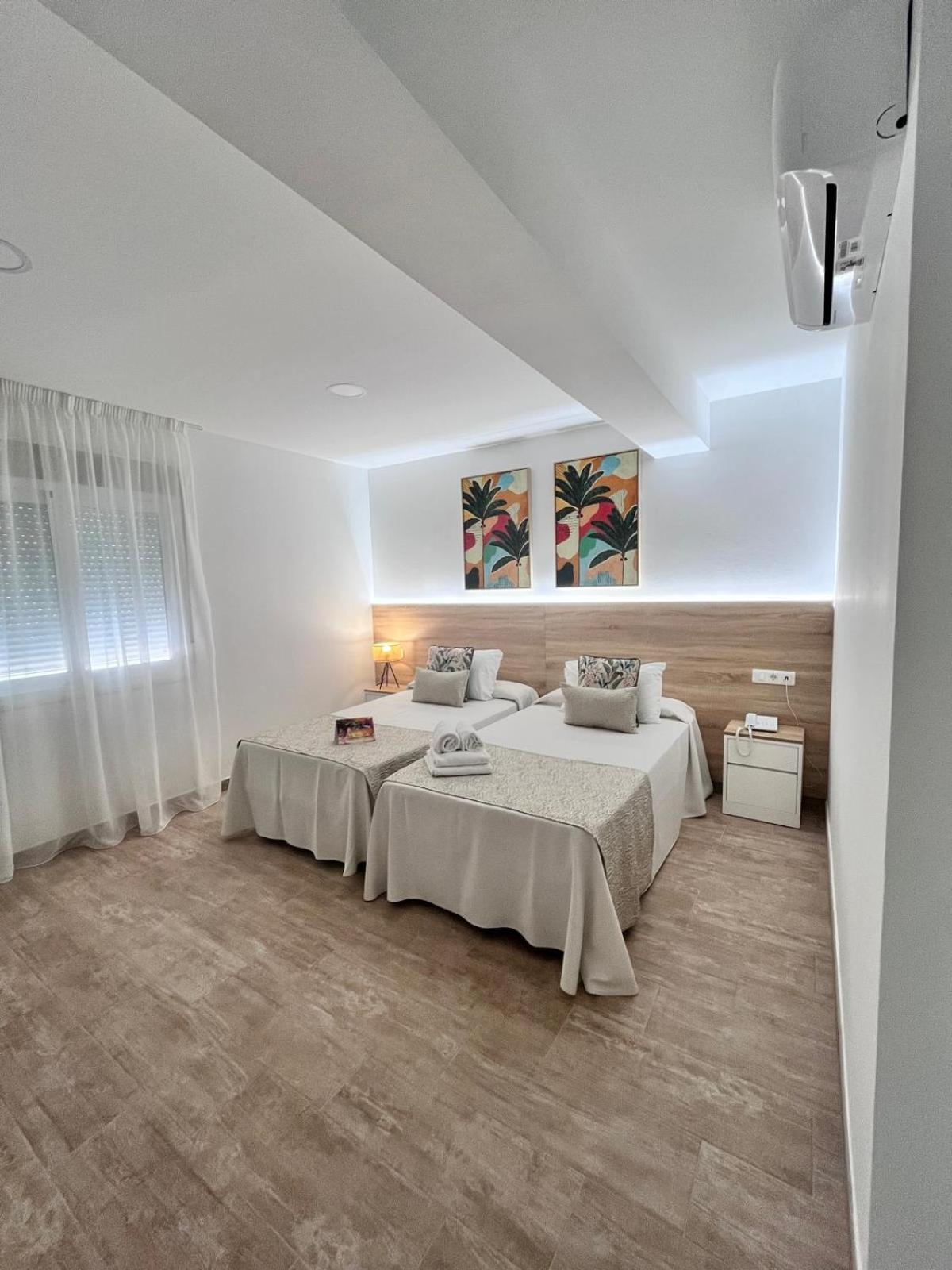 מאלגה Hotel Romerito מראה חיצוני תמונה